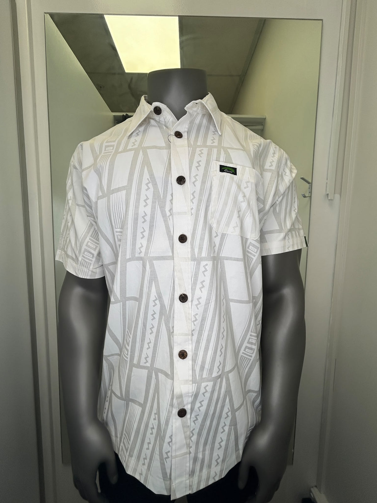 Eveni Pacific Men's Classic Elei Shirt - Janet White